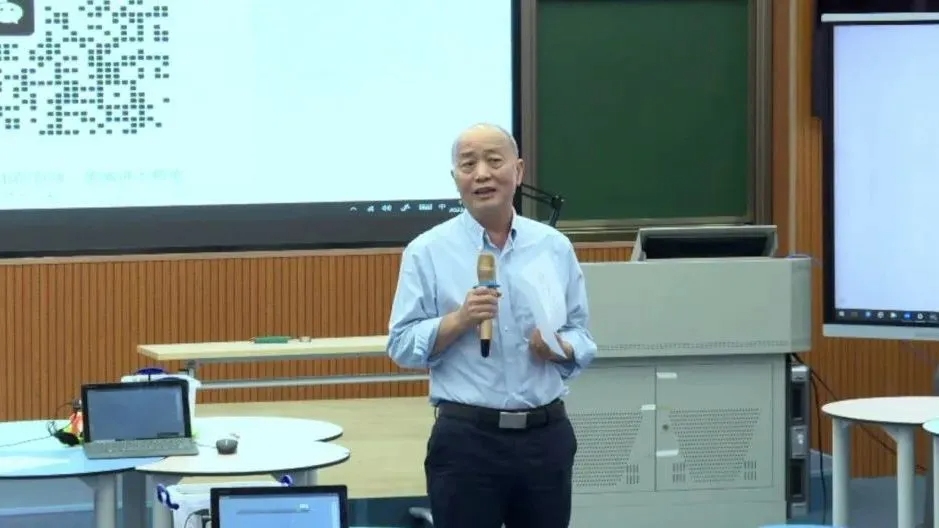 佛山科学技术学院教授蒋家傅点评.jpg
